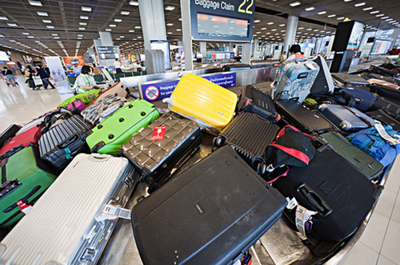 為什么都說下飛機后行李箱上的標簽最好留著？行李托運的這些小細節很重要
